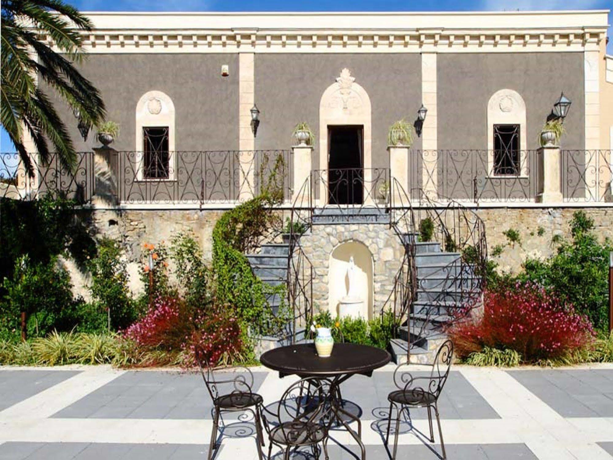 Vecchia Dimora Resort Centuripe Buitenkant foto